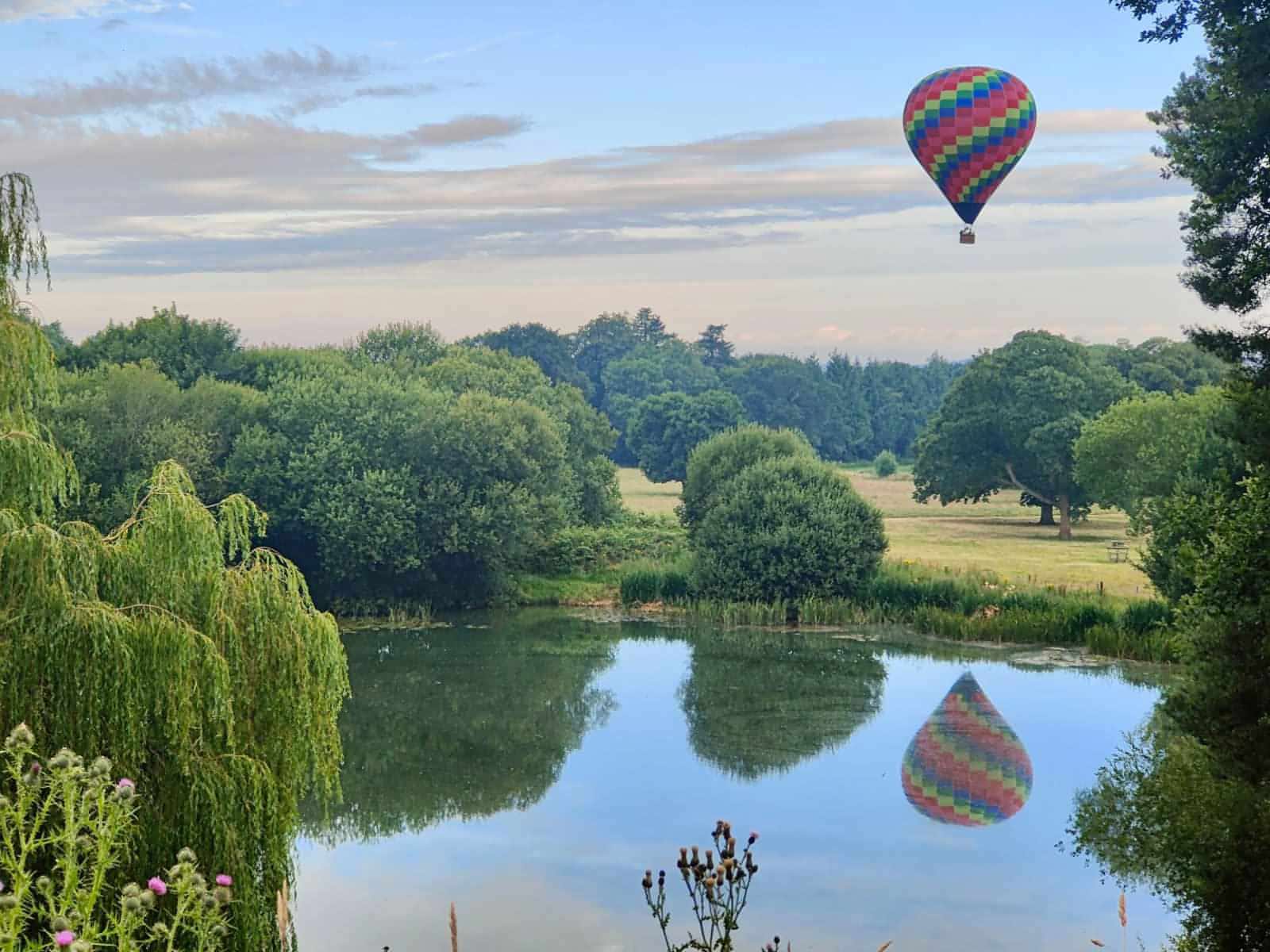 Hot Air Balloon Rides - Fly Away Ballooning